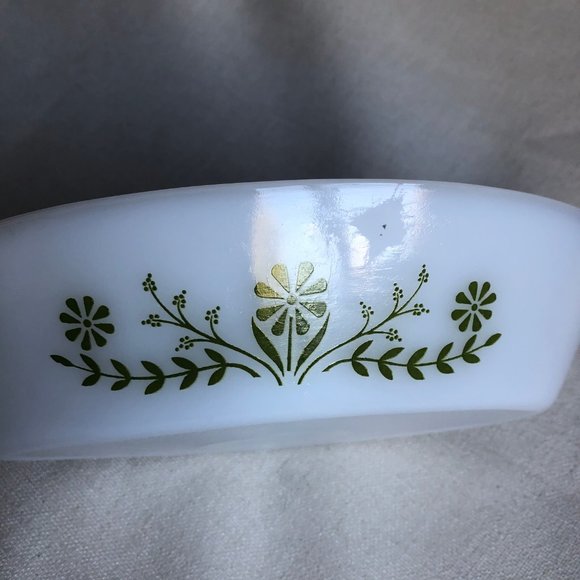 Milk Glass Green Daisy Divided Casserole Dish VTG - Picture 6 of 7